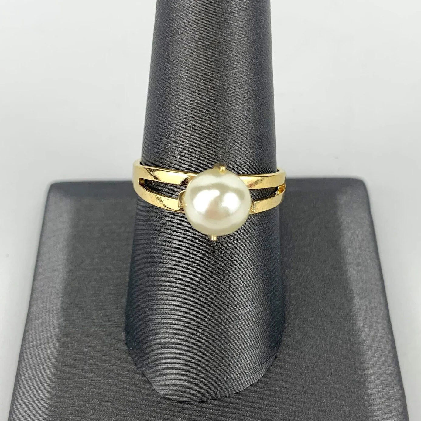 Ring Simulated Pearl Solitaire Design 18k Gold Filled