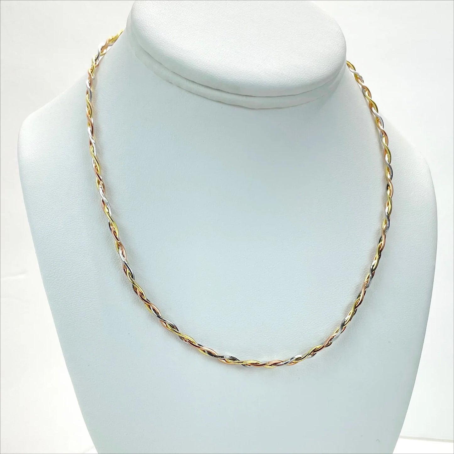 Choker Twisted Chain 3mm 17.5 " 3 Color Yellow Gold White Gold Rose Gold - 18K Gold Filled.  Bundle and Save. FREE SHIPPING on orders of $100 and over.  Sam's Jewelry World USA.
