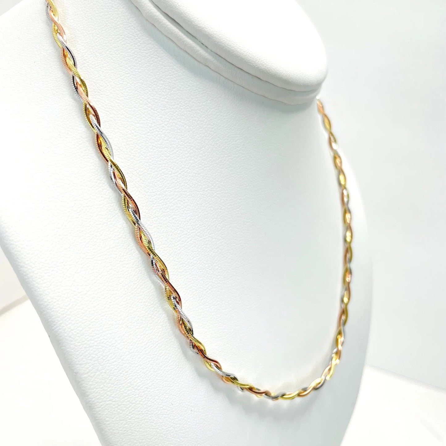 Choker Twisted Chain 3mm 17.5 " 3 Color Yellow Gold White Gold Rose Gold - 18K Gold Filled.  Bundle and Save. FREE SHIPPING on orders of $100 and over.  Sam's Jewelry World USA.